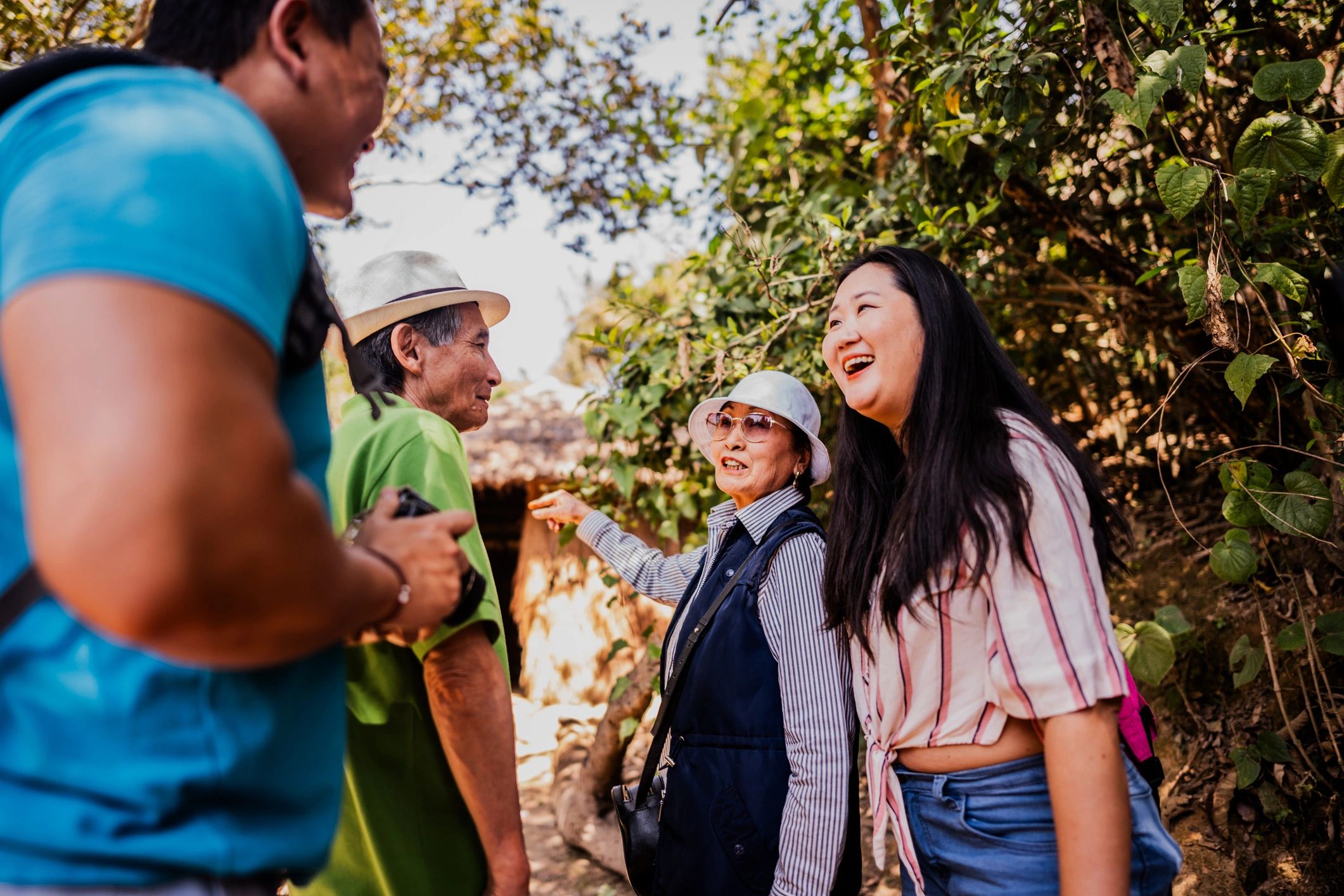 Local guide speaking with travelers