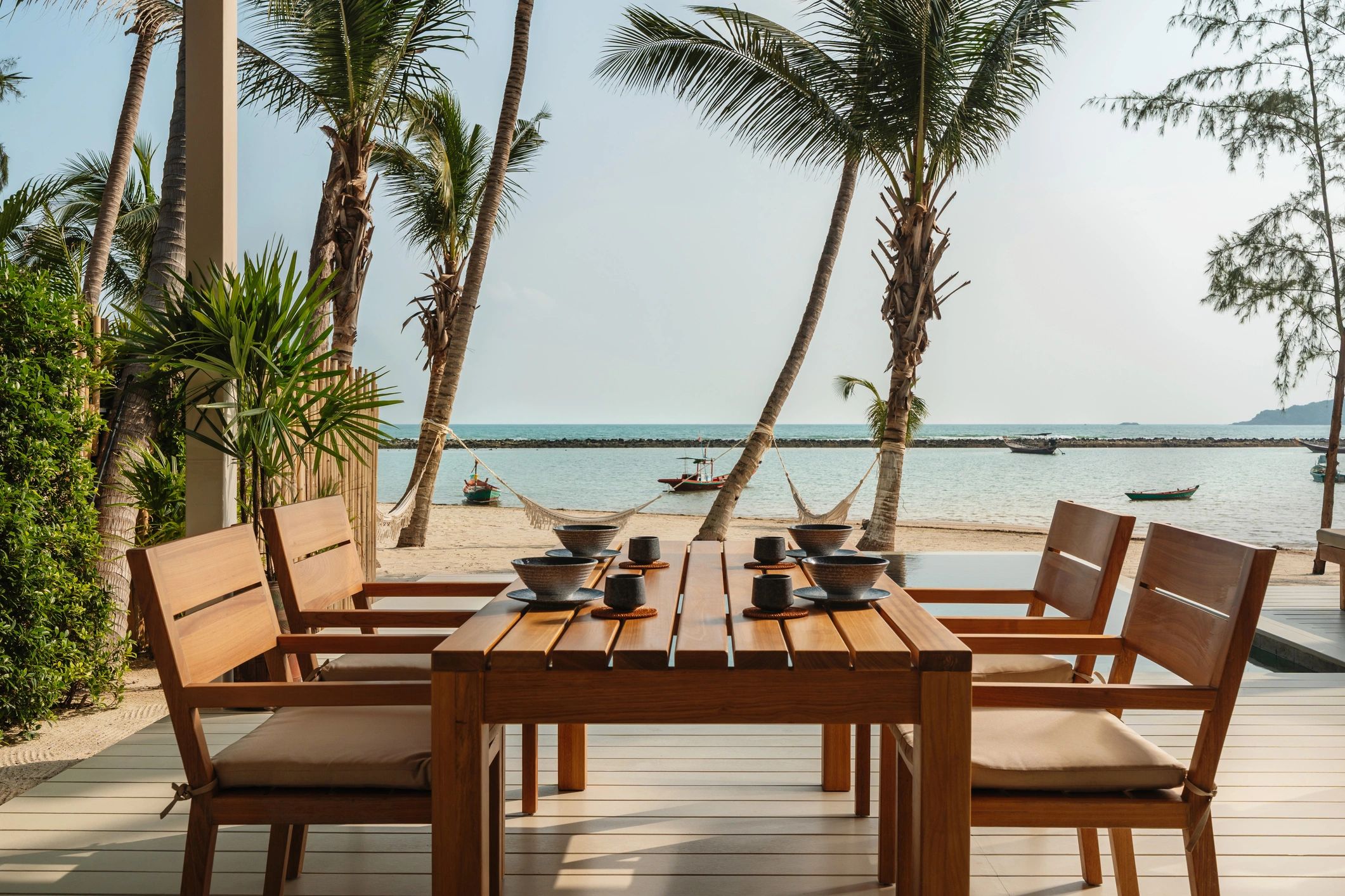 Relaxing beachfront setting for testimonial avatar
