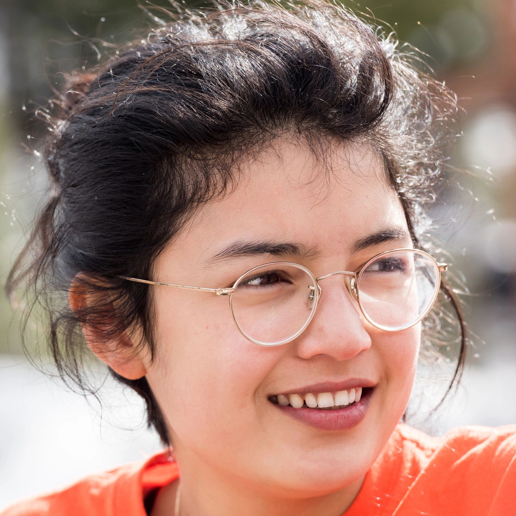 Portrait of a smiling woman